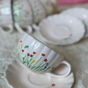 فنجان همیشه بهار